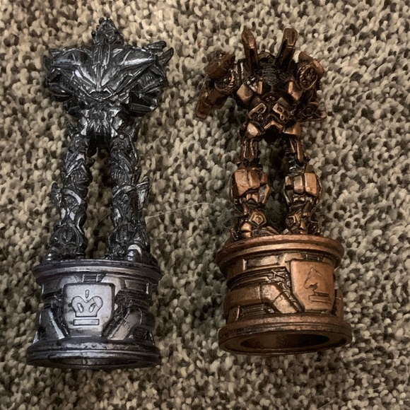 2007 Transformers Chess Set Replacement Pieces lot of 2 - Picture 2 of 3